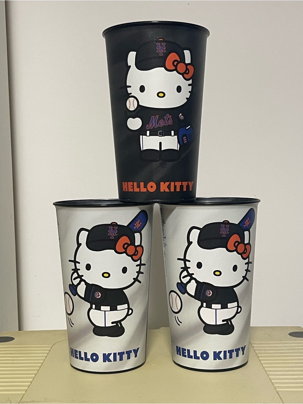 NYM Hello Kitty New York Mets Themed Party Cups - Black & Silver